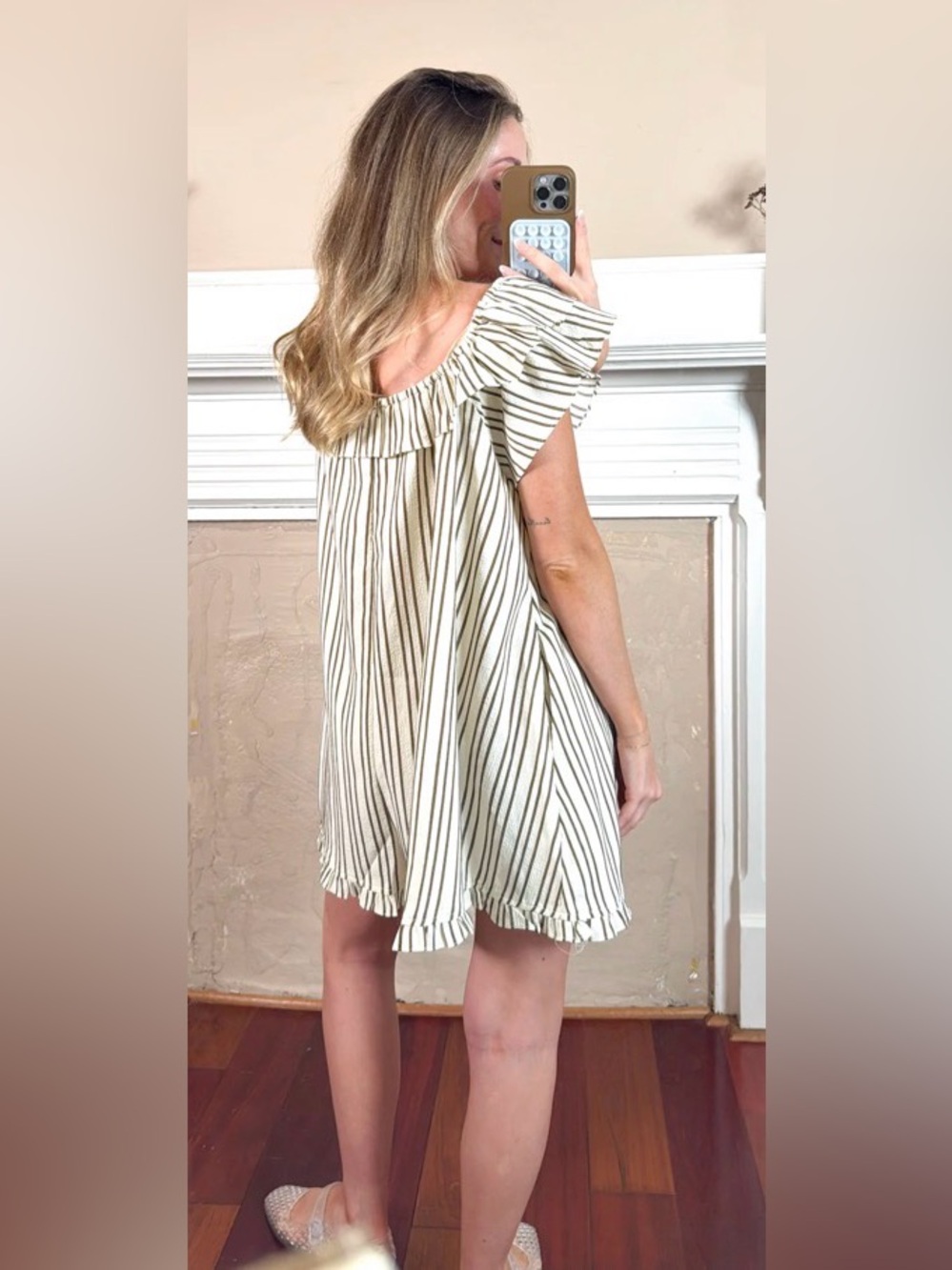 Striped Ruffle Romper - Picture 3 of 5